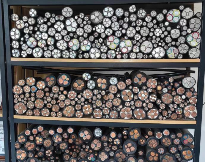 江西粤工电线电缆穿梭于高楼大厦与街巷胡同之间